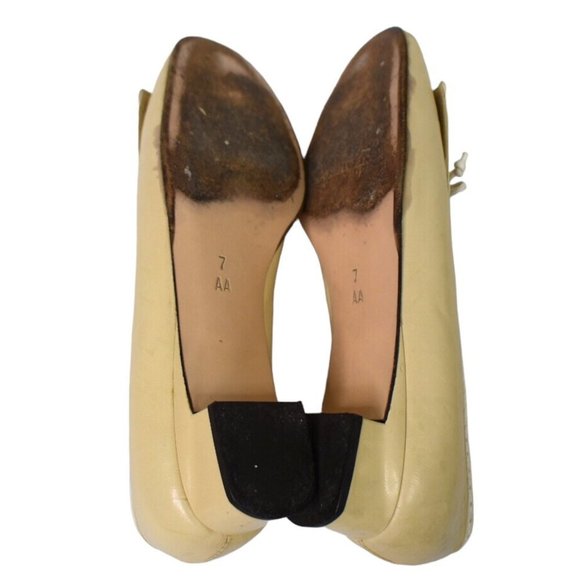 Cole Haan Studio Heels 7 AA Womens Beige Narrow Bow Front Block Heel Slip On - Picture 11 of 13